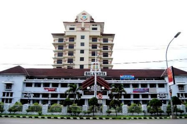 Tidak Boleh Parkir di Balaikota Makassar, Yusran Terbitkan Surat Edaran