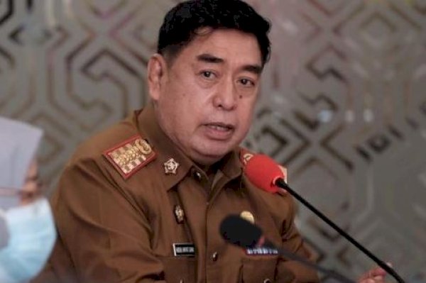 Sekda Sulsel Abdul Hayat Diberhentikan