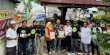 AMK Makassar-LCKM Salurkan Bantuan Karung Penahan Ombak di Pulau Lae-lae