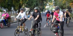 Wali Kota Munafri Gowes Bareng SKPD Tinjau Jumat Bersih di Dua Kecamatan
